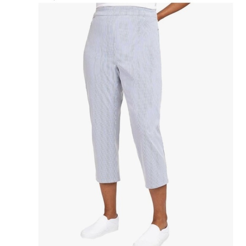 Mario Serrani Women's Tummy Control Comfort Stretch Capri Pants Size SMALL